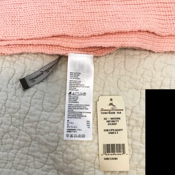 🎁 BNWT Tommy Bahama peach infinity scarf - Picture 4 of 6